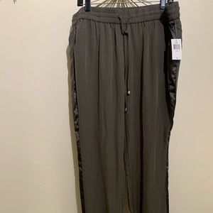 BNWT Olive Colored Size XL Dressy Jogger Style Pants with Drawstring